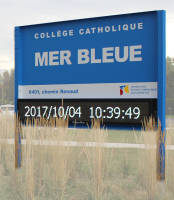 Mer Bleue School