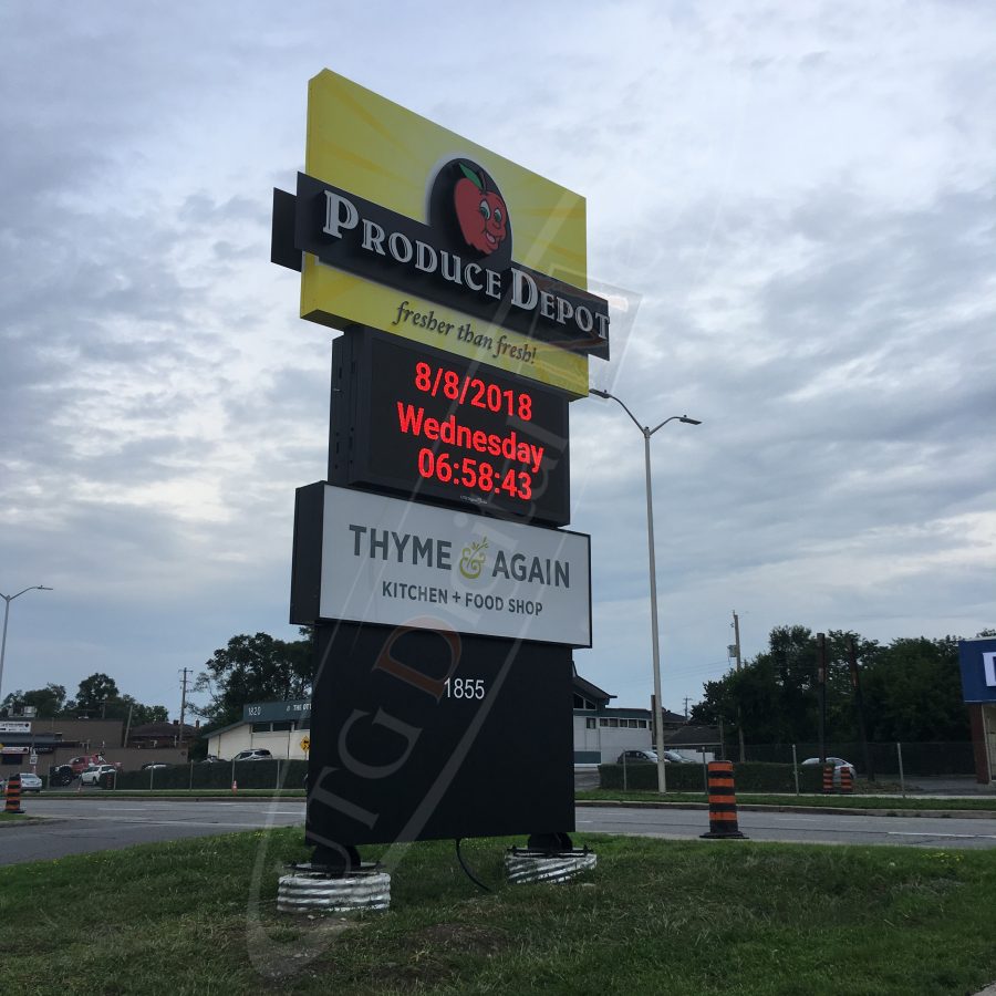 A UTG Outdoor LED Pylon sign at Produce Depot